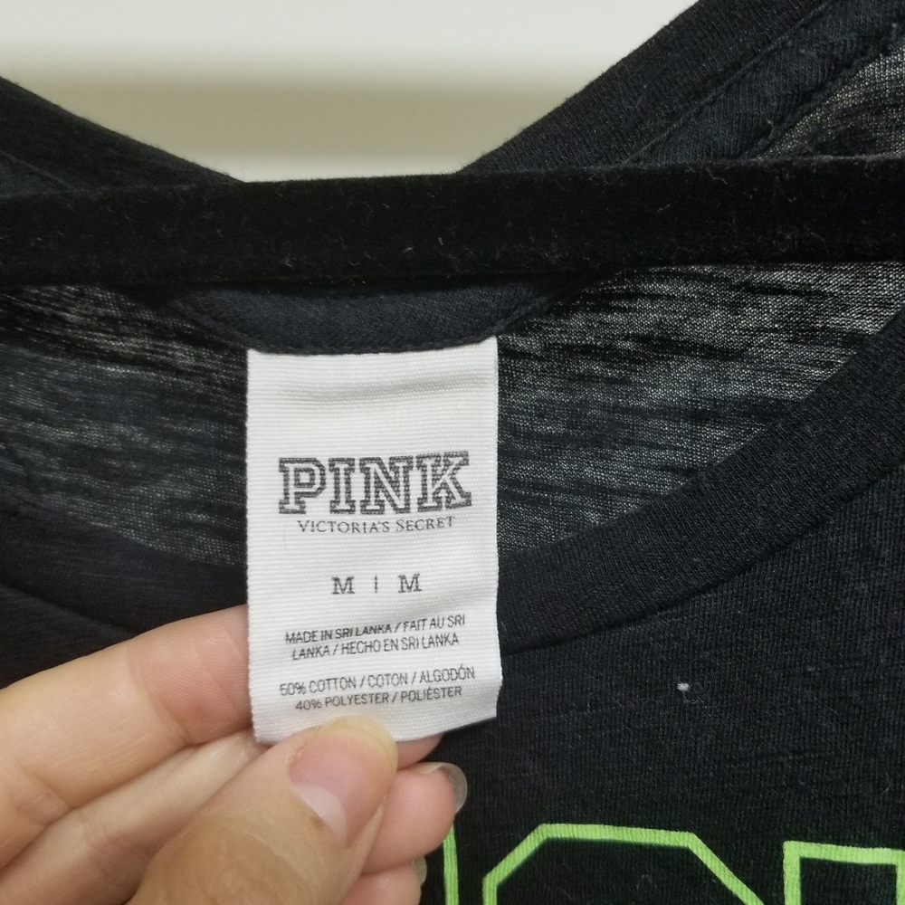 PINK workout tank - Picture 2 of 3